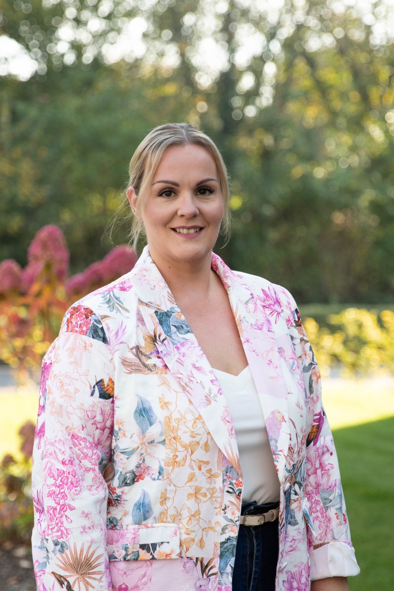 Eine Frau im Porträt