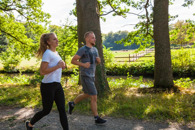 Laufszenen_im_Wald_Gut_Fuechtel