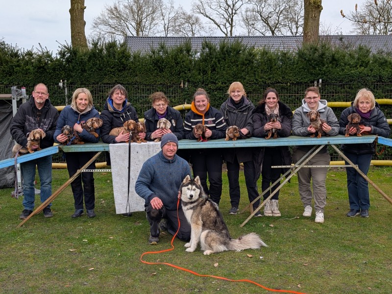 Gruppenfoto Mitarbeiter mit Hund