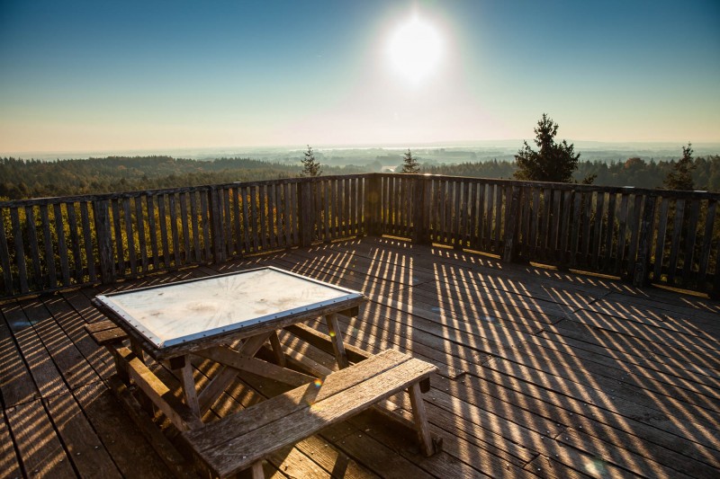 Aussichtsturm in den Dammer Bergen
